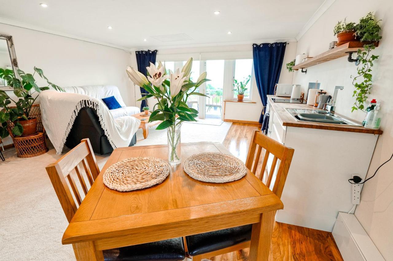 Spacious Sea-View Apt. Overlooking St Ives Bay Gwithian Bagian luar foto